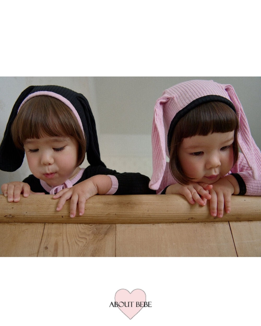 ABOUT BEBE / ラブリーブラックピンクスーツ+うさぎボンネット SET【予約商品】