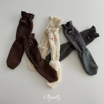 ELLY MOLLY｜ツイストウールソックス【予約商品】