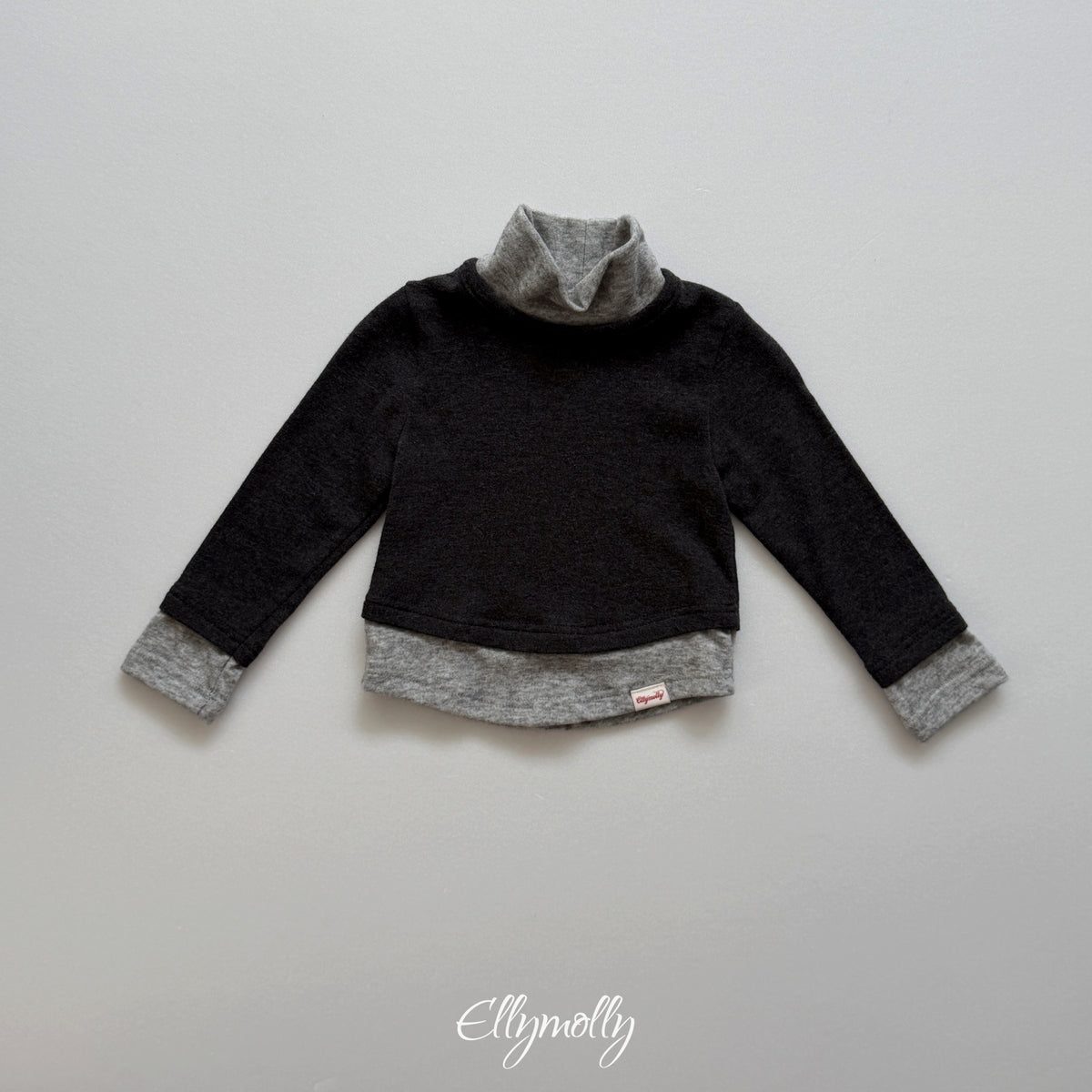 ELLY MOLLY｜ブラッシュ配色タートルネックTシャツ【予約商品】