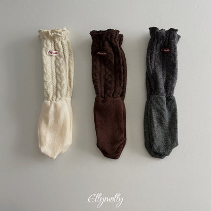 ELLY MOLLY｜ツイストウールソックス【予約商品】