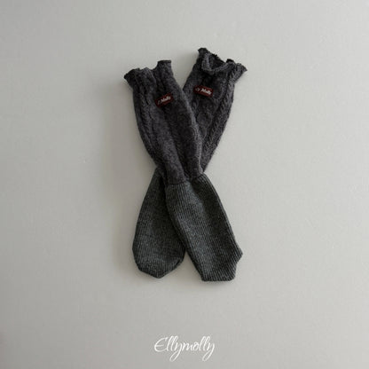 ELLY MOLLY｜ツイストウールソックス【予約商品】