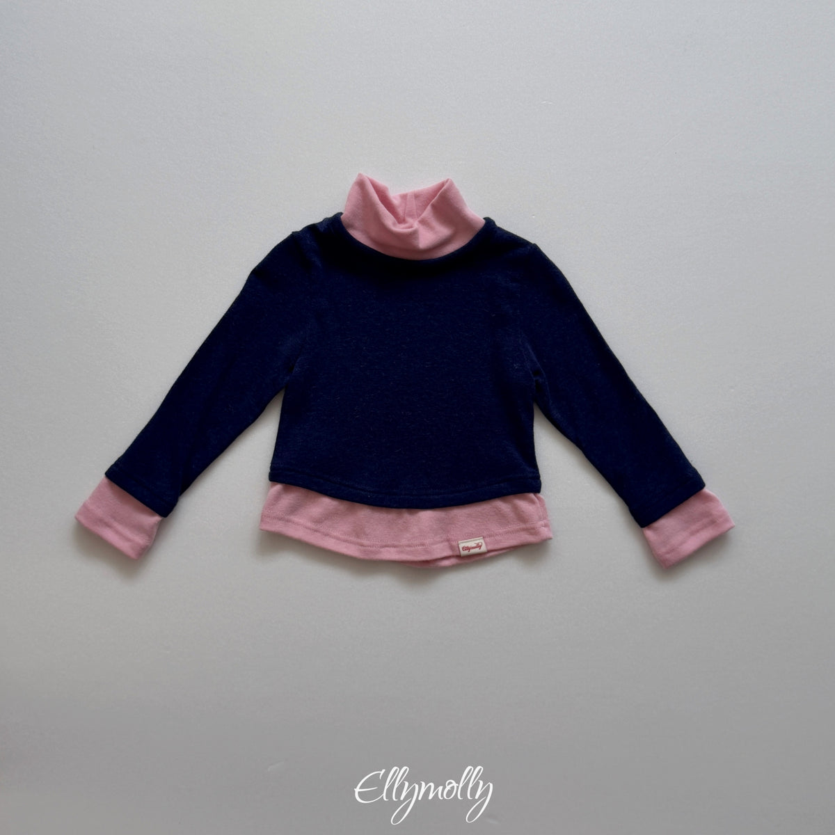 ELLY MOLLY｜ブラッシュ配色タートルネックTシャツ【予約商品】