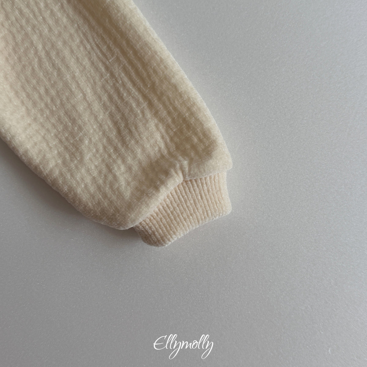 ELLY MOLLY｜ルアストリングスウェット【予約商品】