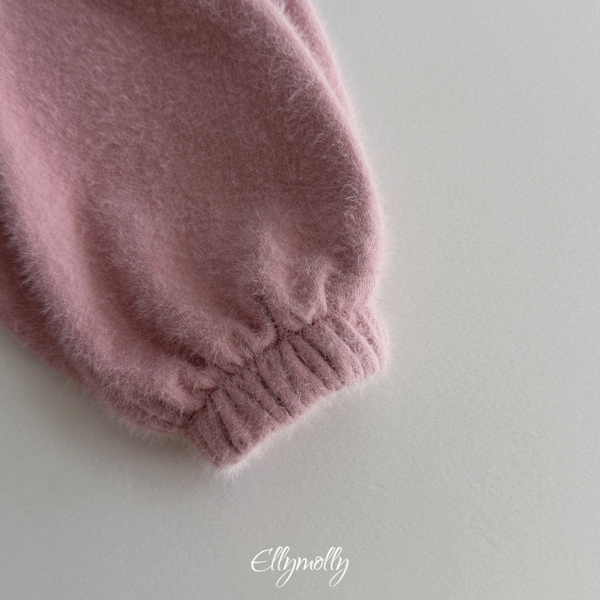 ELLY MOLLY｜スノーフラワーアンゴラジョガーパンツ【予約商品】