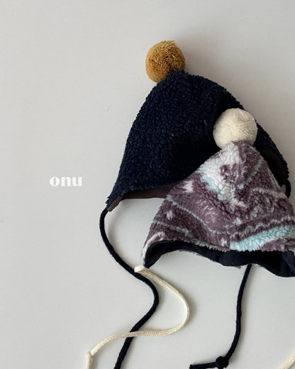 ONU｜ポンポン付きイヤーフラップキャップ【取り寄せ】