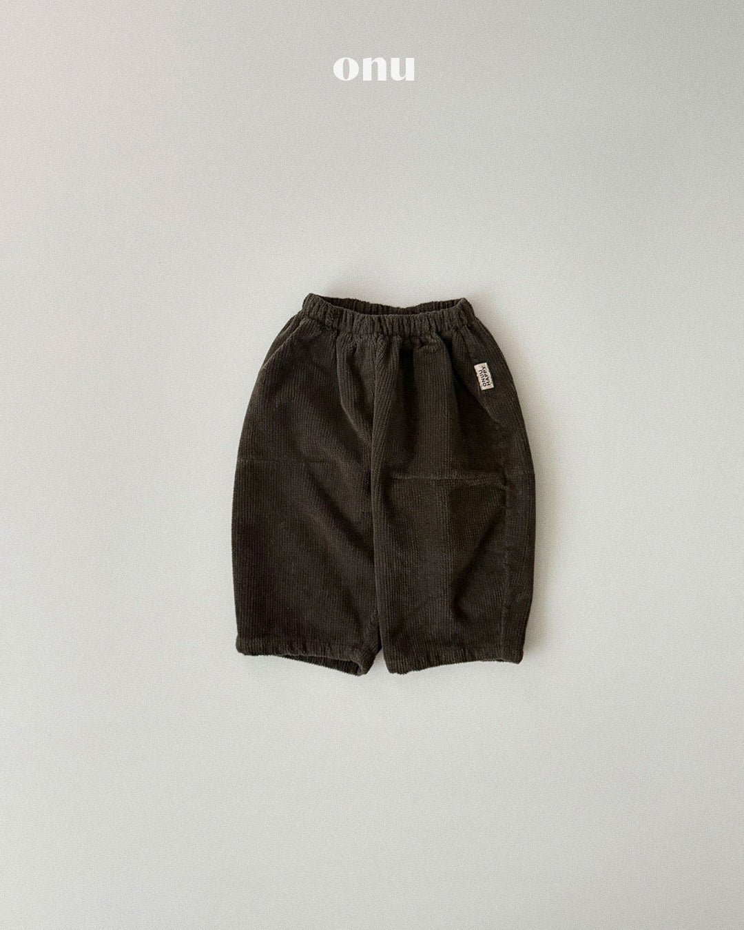 ONU｜エレファント刺繍コーデュロイワイドパンツ【取り寄せ】