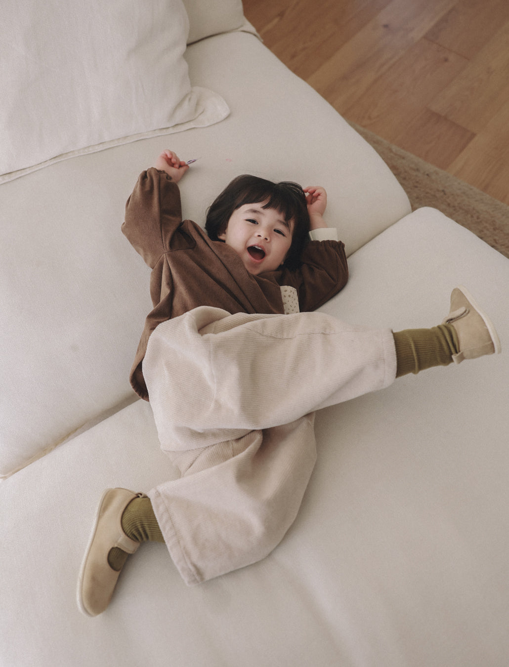 ONU｜エレファント刺繍コーデュロイワイドパンツ【取り寄せ】