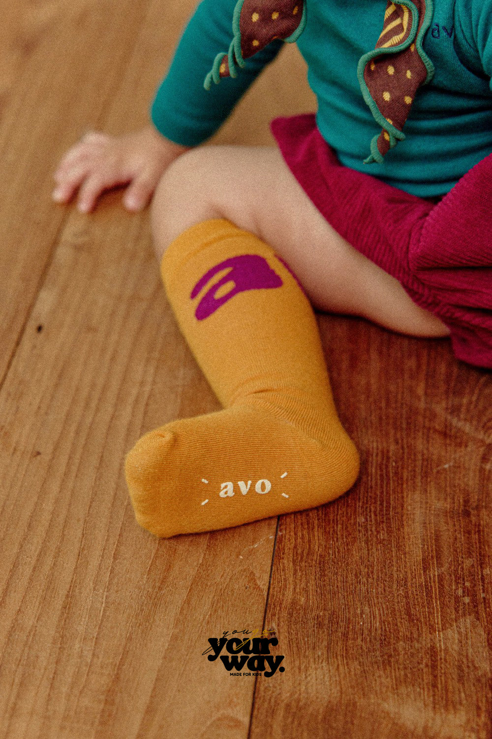 avo Logo Long Socks｜avo ロゴロングソックス