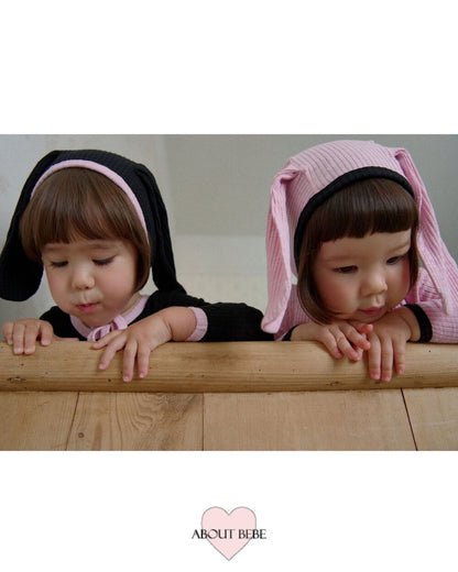 ABOUT BEBE / ラブリーブラックピンクスーツ＋うさぎボンネット SET【予約商品】