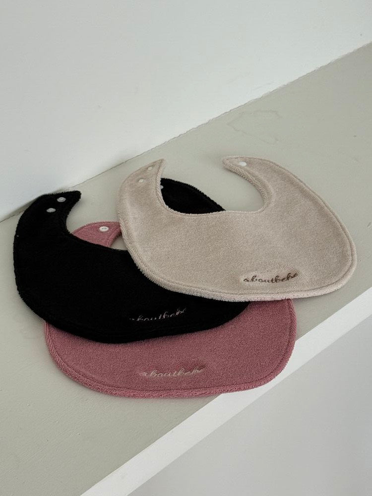 ABOUT BEBE / ラブリー刺繍 テリービブ【予約商品】