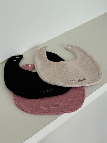 ABOUT BEBE / ラブリー刺繍 テリービブ【予約商品】