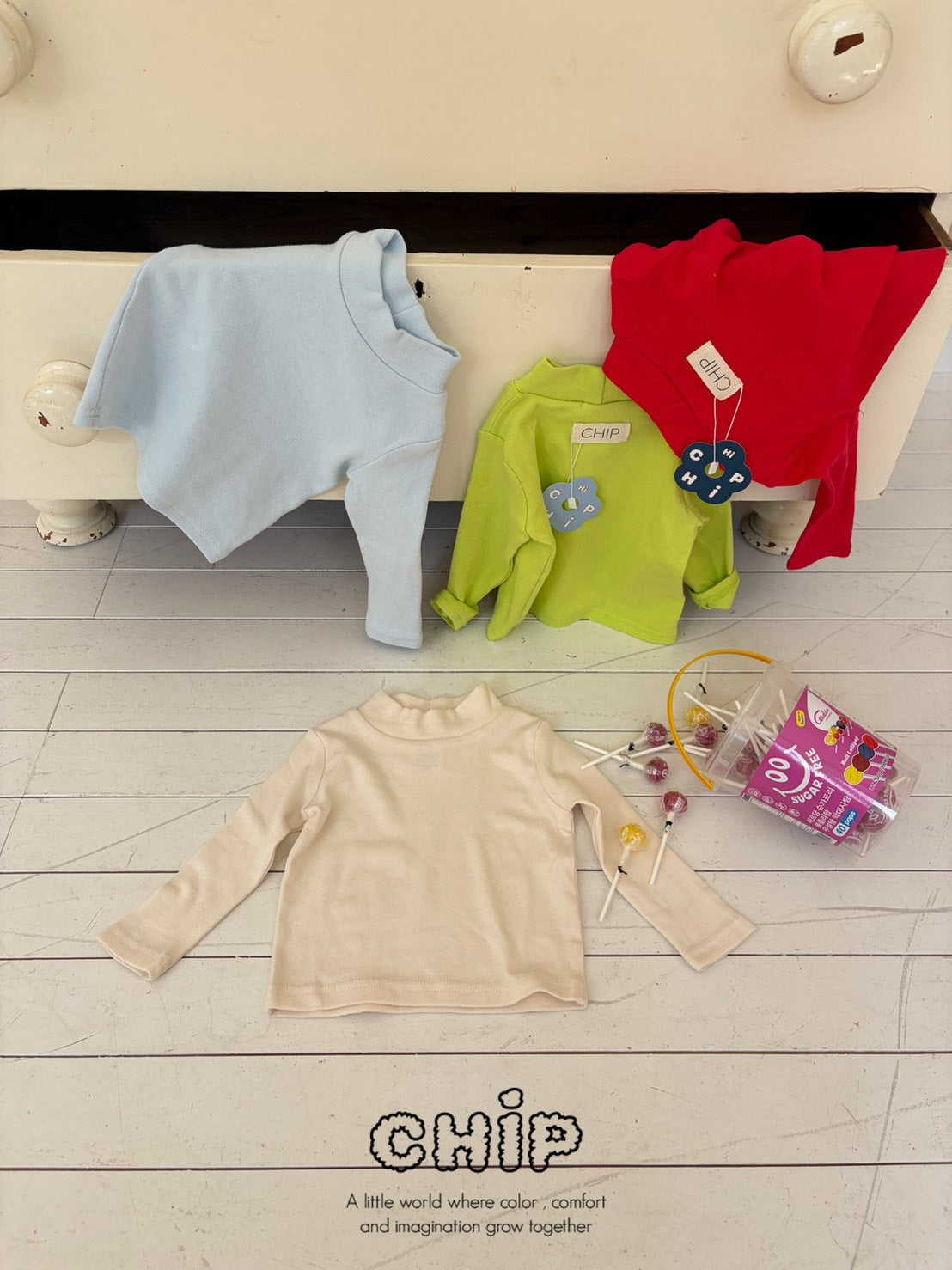 Ch!p｜タートルネック風のハーフネックTシャツ【予約商品】