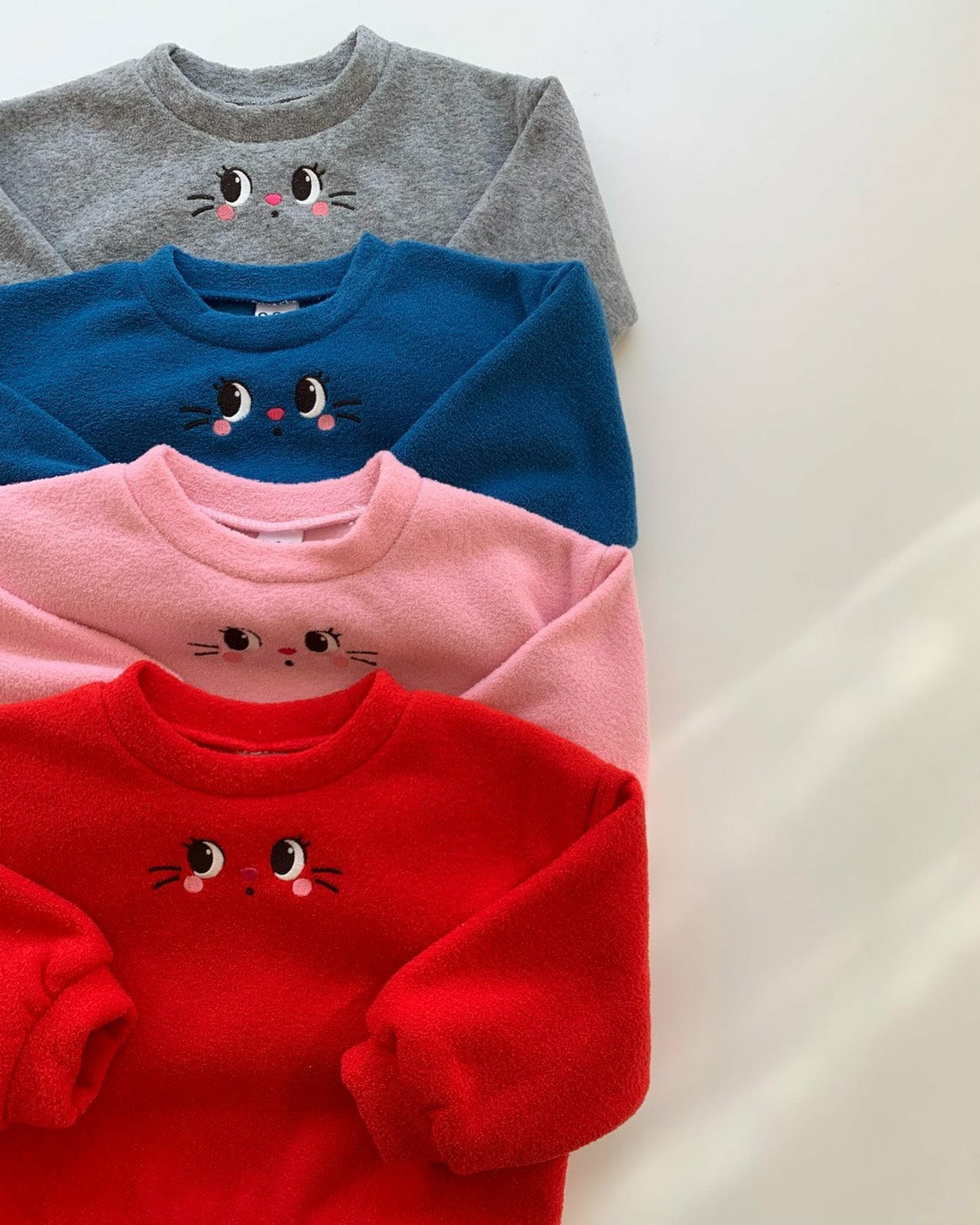 O.O.O｜クレヨンキャットスウェット【予約商品】