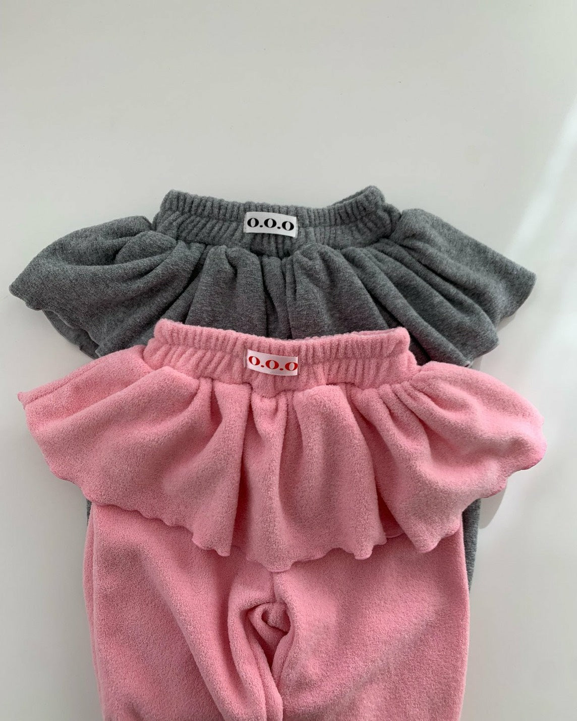 O.O.O｜クララフリルパンツ【予約商品】