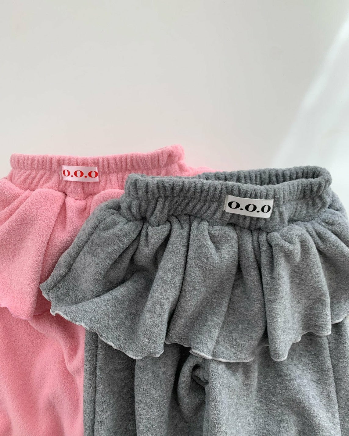 O.O.O｜クララフリルパンツ【予約商品】