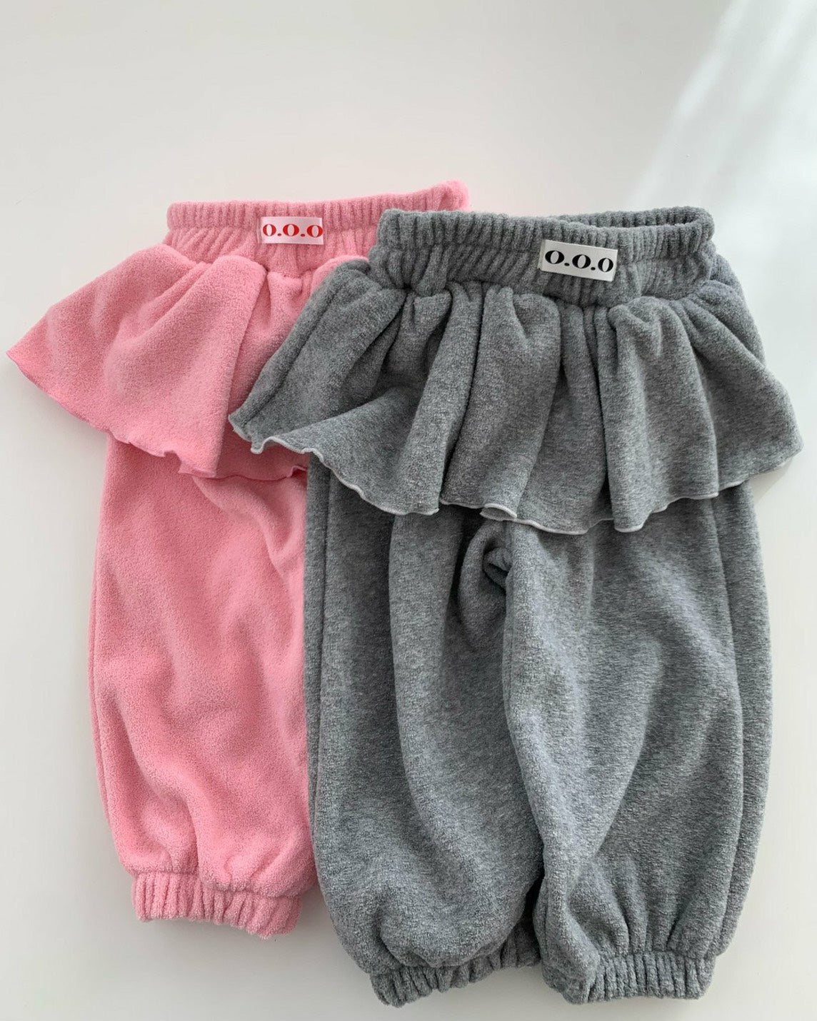 O.O.O｜クララフリルパンツ【予約商品】