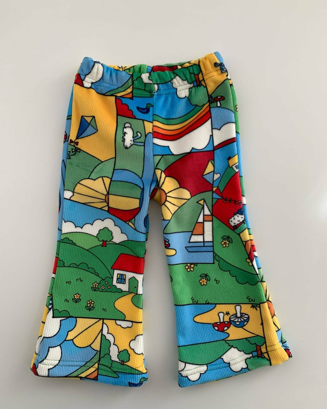 O.O.O｜童話ブーツカットパンツ【予約商品】