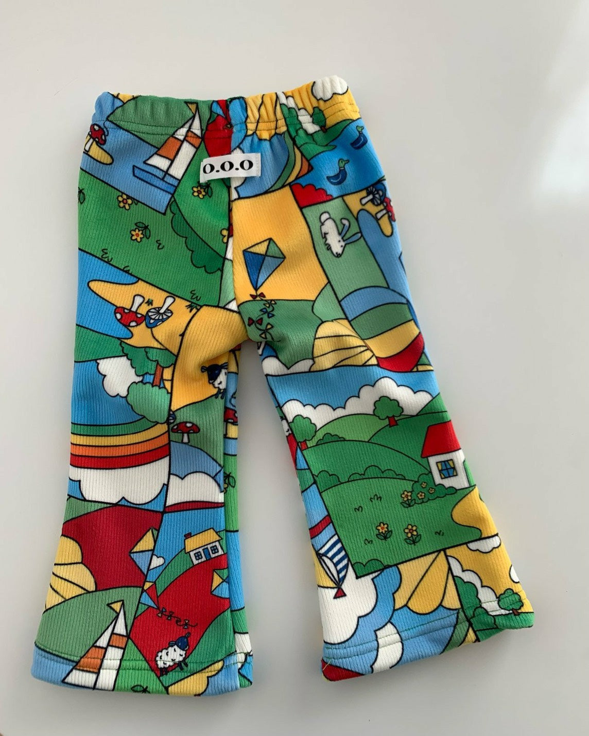 O.O.O｜童話ブーツカットパンツ【予約商品】