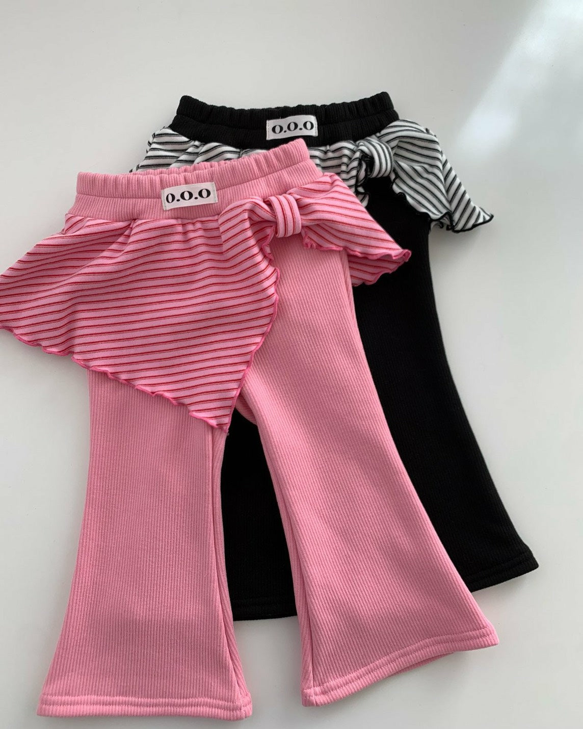 O.O.O｜ポットフリルブーツカットパンツ【予約商品】