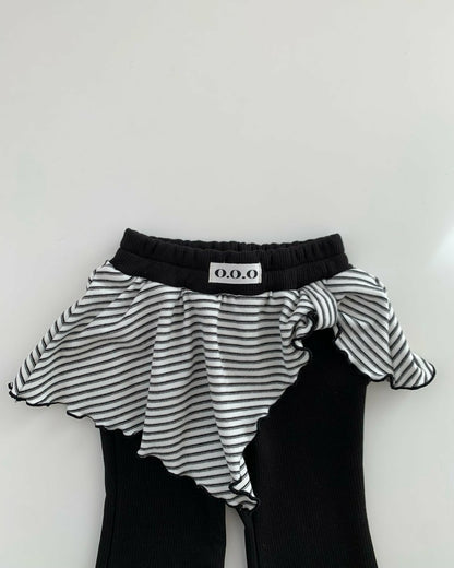O.O.O｜ポットフリルブーツカットパンツ【予約商品】