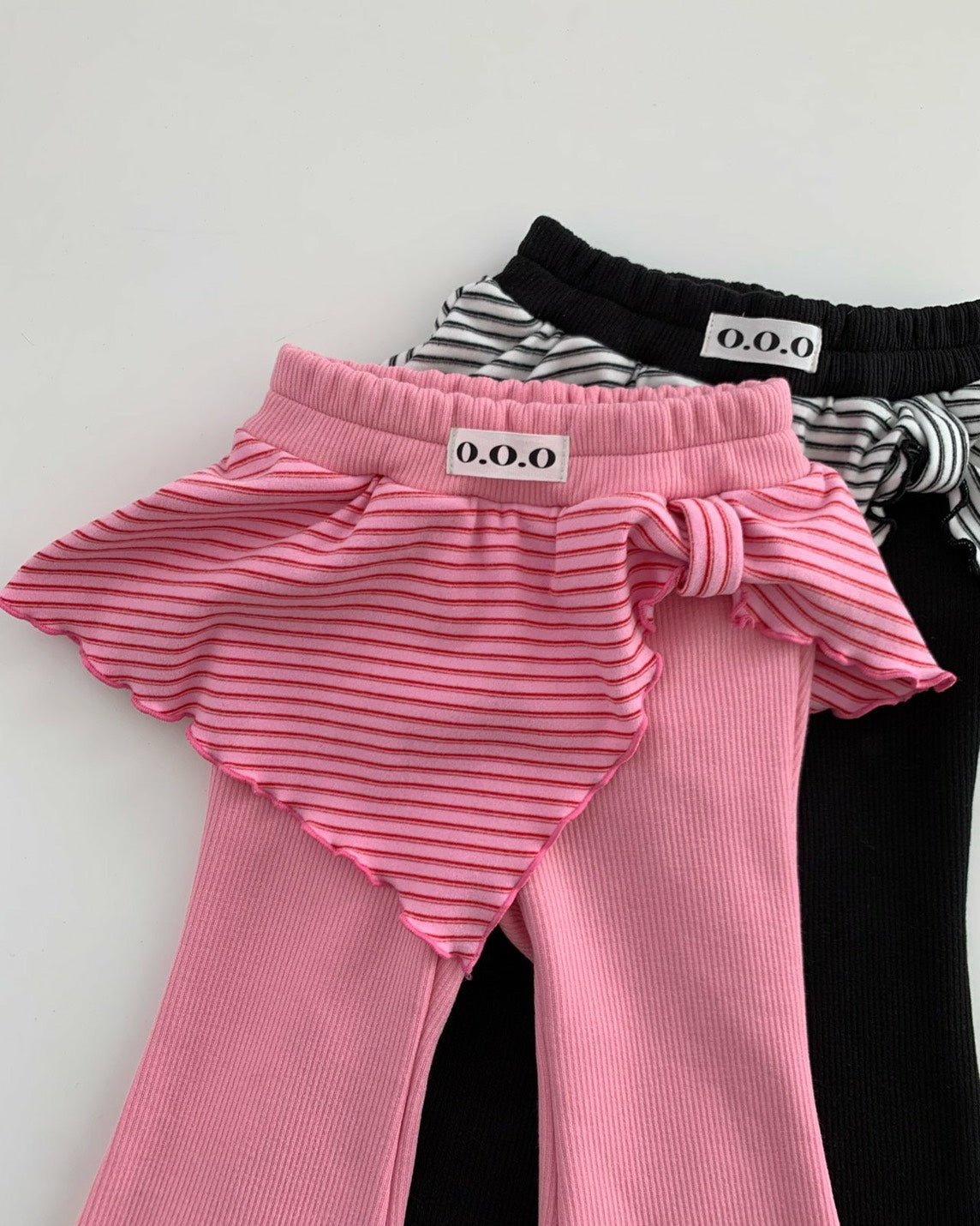 O.O.O｜ポットフリルブーツカットパンツ【予約商品】