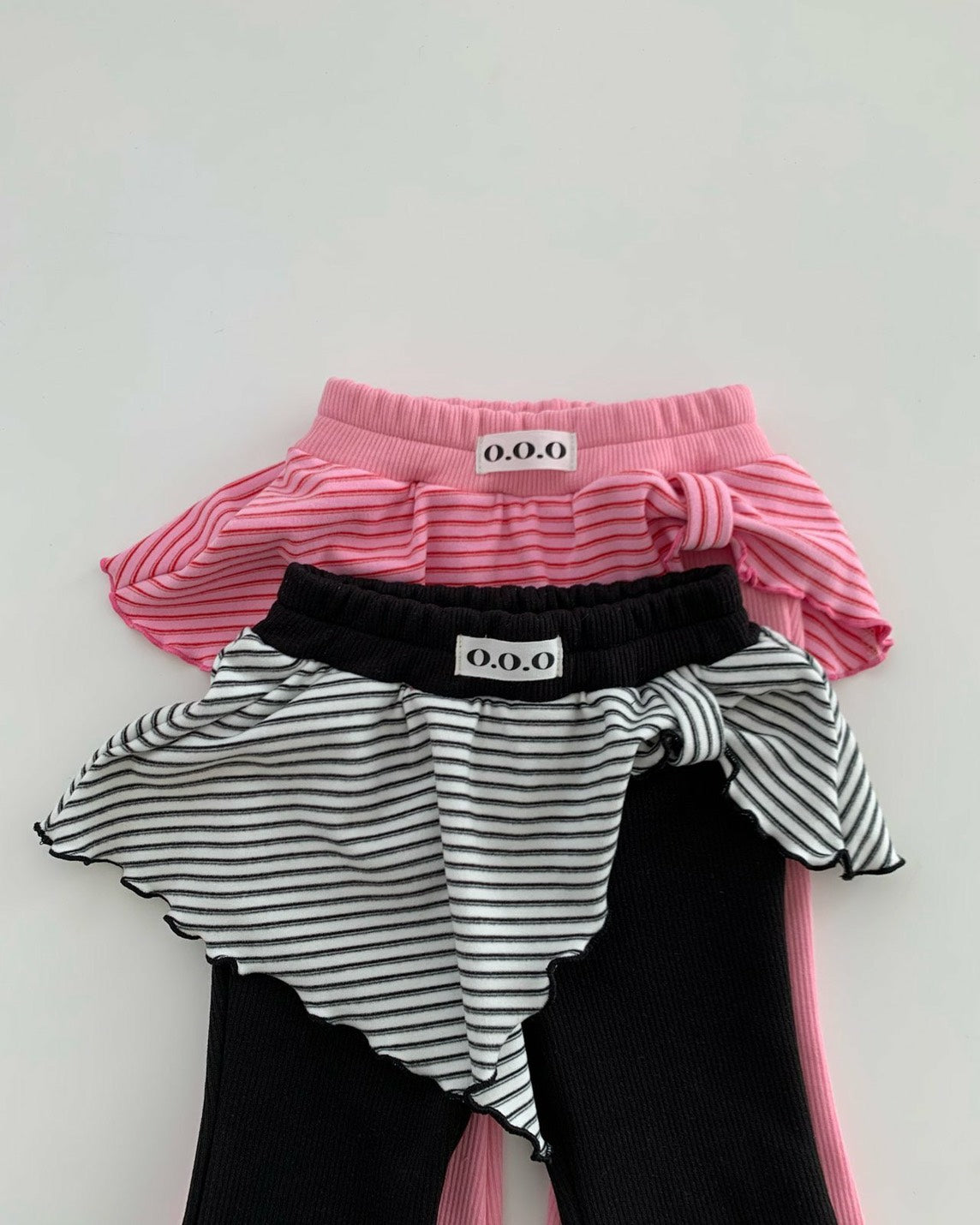 O.O.O｜ポットフリルブーツカットパンツ【予約商品】