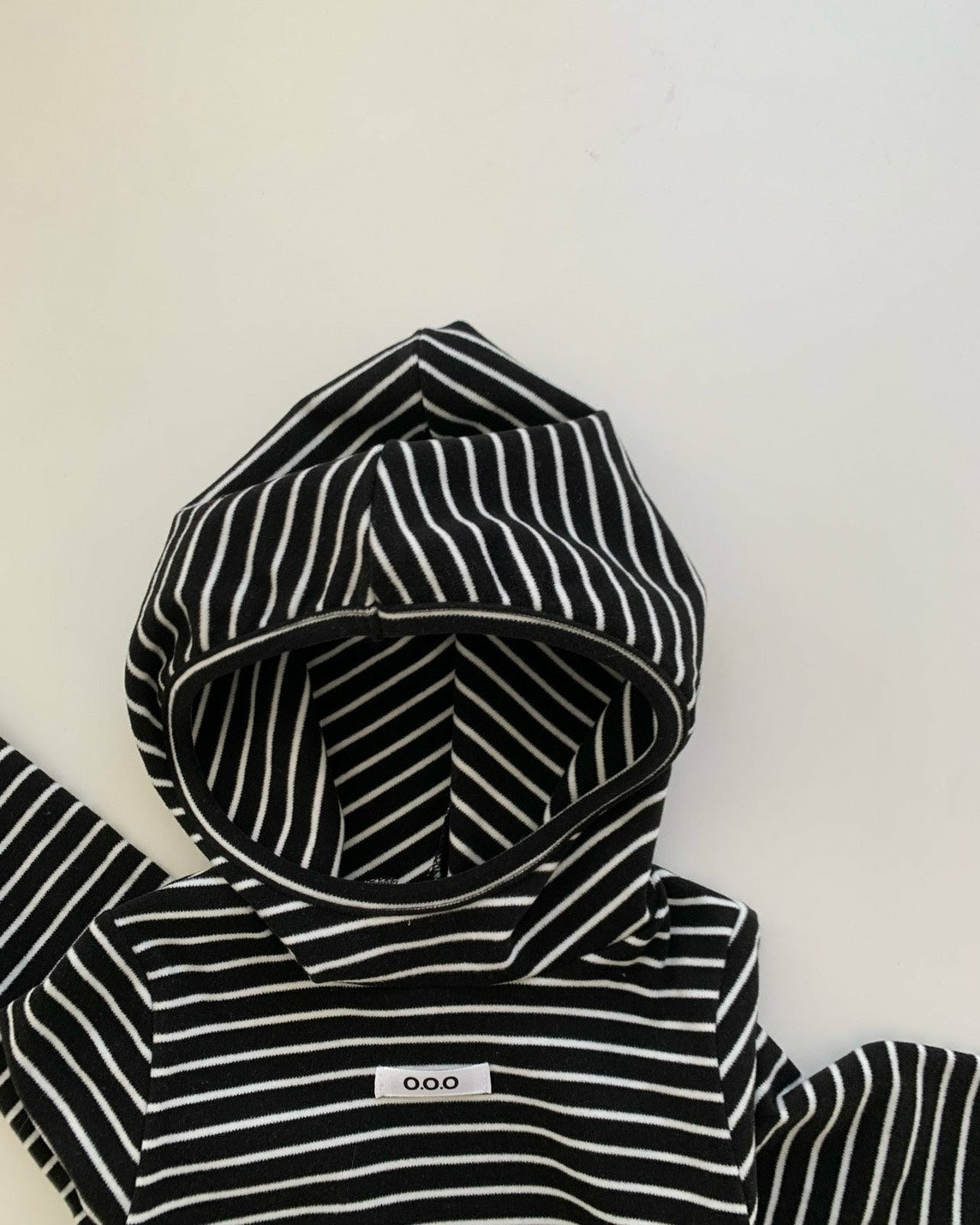 O.O.O｜EGG HOODIE（エッグフーディー）【取り寄せ】